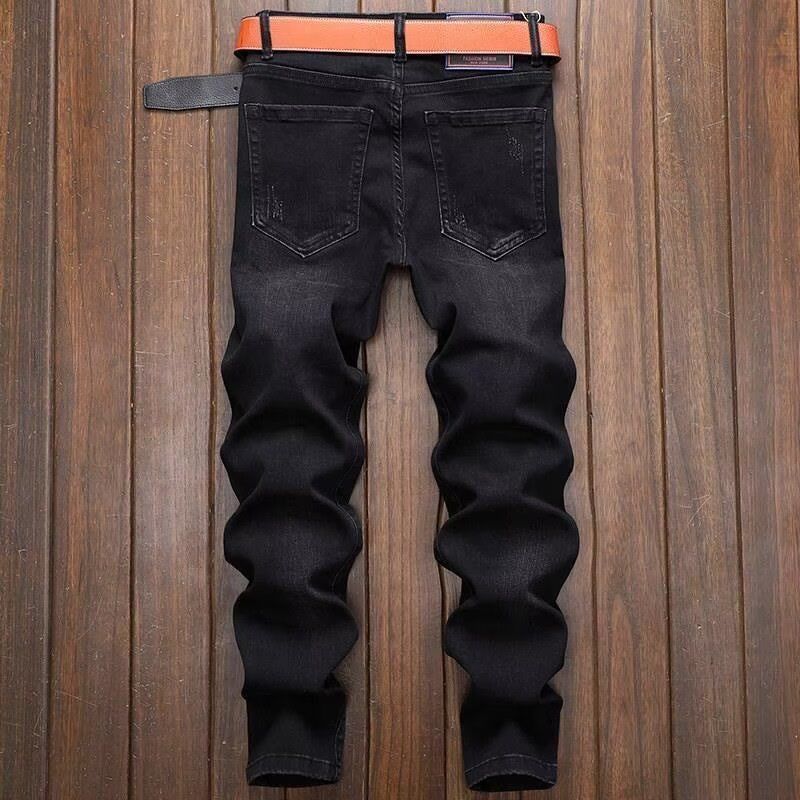 Jeans strappati di marca stree - Streetwear Brand Denim recensione e prezzo